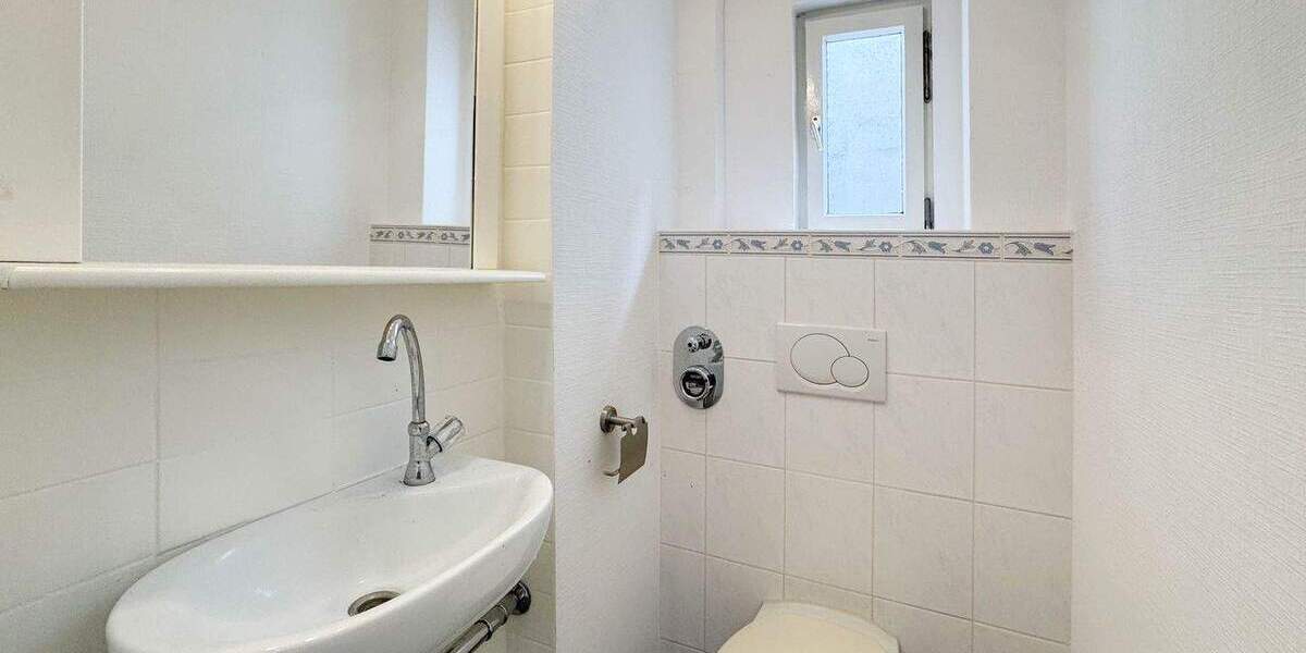 Etagenwohnung Kiel Schreventeich - 4 Zimmer, 140 m&sup2;, 1.850&euro; | Angebot:25277407