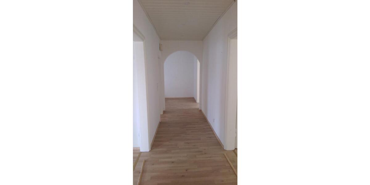 Etagenwohnung Herford Falkendiek - 4 Zimmer, 109 m&sup2;, 995&euro; | Angebot:26534204