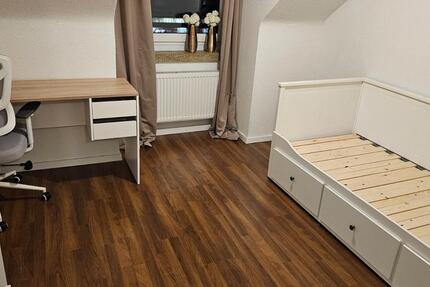 Möbliertes WG-Zimmer in 2-Zimmer-Wohnung – Zeppelinstraße, Aachen 1 zimmer