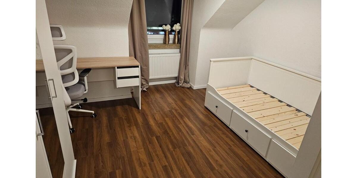 Möbliertes WG-Zimmer in 2-Zimmer-Wohnung – Zeppelinstraße, Aachen 1 zimmer