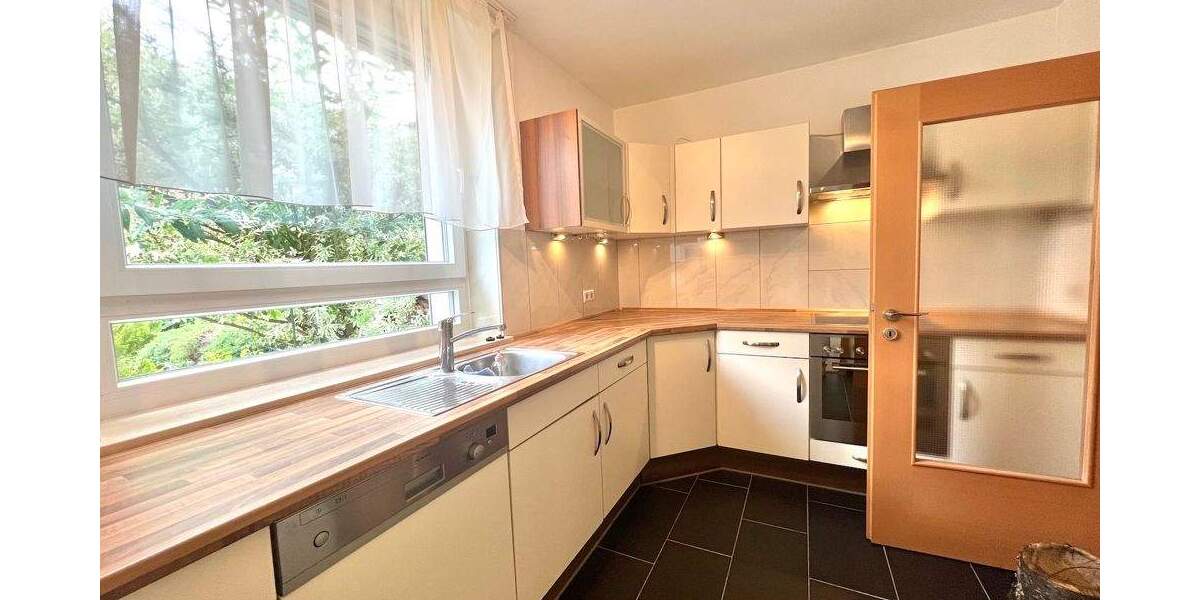 Modern sanierte 5-Zi.-Wohnung mit herrlichem Garten 5 zimmer