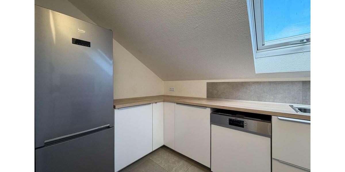 Dachgeschoßwohnung Friedberg (Hessen) - 3 Zimmer, 82 m&sup2;, 1.045&euro; | Angebot:24802461