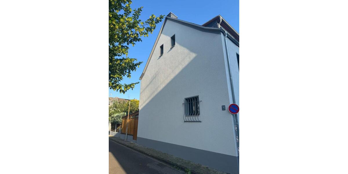 Modernisiertes Reihenendhaus mit Garten & Stellplatz in Koblenz! 5.5 zimmer