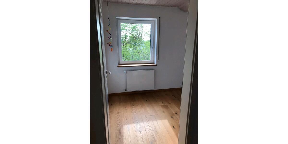 Etagenwohnung Bad Königshofen im Grabfeld - 4 Zimmer, 100 m&sup2;, 800&euro; | Angebot:26058115