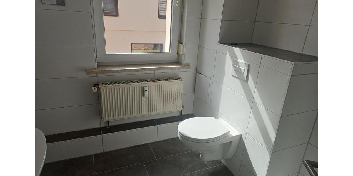 Etagenwohnung Meerane - 4 Zimmer, 98 m&sup2;, 564&euro; | Angebot:25251589