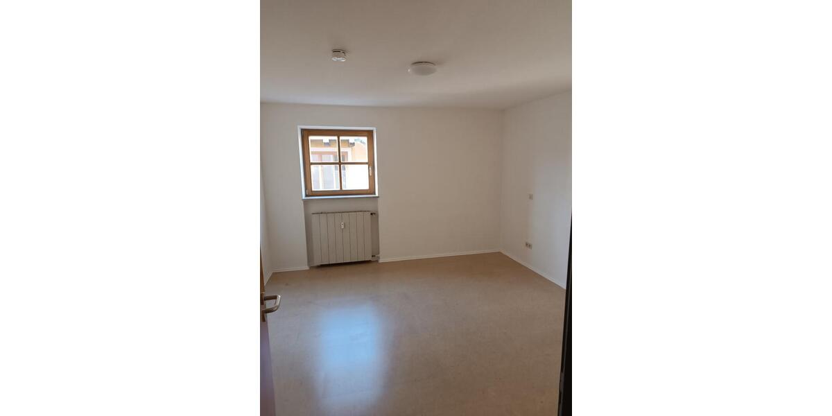 Wohnen auf Zeit Pilsting - 4 Zimmer, 15 m&sup2;, 540&euro; | Angebot:26522616