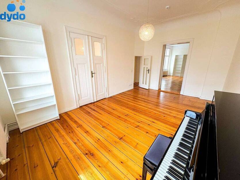 Diese charmante AltbauWohnung wartet auf Sie - jetzt bewerben und Chance nutzen + EBK und Balkon
