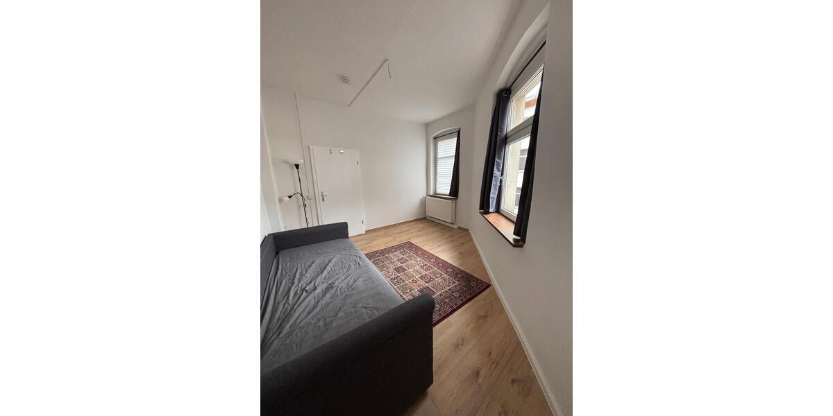 1 freies Zimmer in 2-er WG , Nähe Marktplatz 12 zimmer