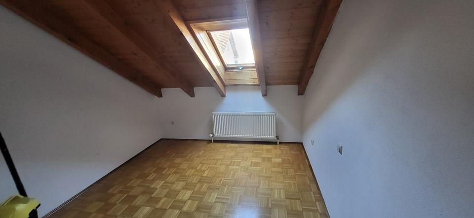 Dachgeschoßwohnung Dorfen - 2.5 Zimmer, 47 m&sup2;, 720&euro; | Angebot:24754006