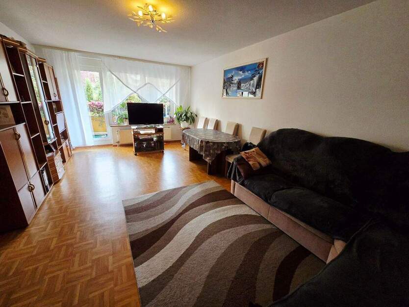 Schöne 2 Zimmer Wohnung mit tollem Balkon in NürnbergNibelungen 2 zimmer