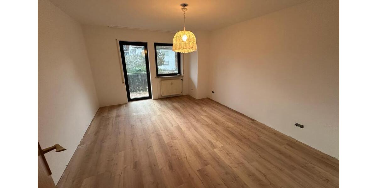 Erdgeschoßwohnung Kehl - 5 Zimmer, 150 m&sup2;, 1.200&euro; | Angebot:24788308