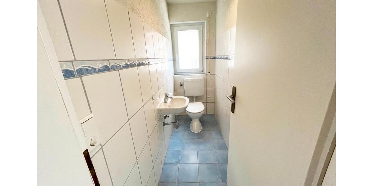 Erdgeschoßwohnung Rheinhausen - 4 Zimmer, 130 m&sup2;, 1.500&euro; | Angebot:25915744