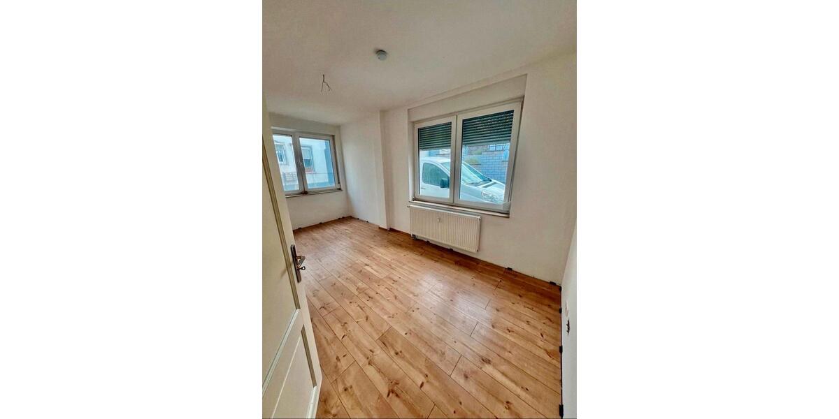 Erdgeschoßwohnung Offenbach am Main - 4 Zimmer, 105 m&sup2;, 1.350&euro; | Angebot:26121930
