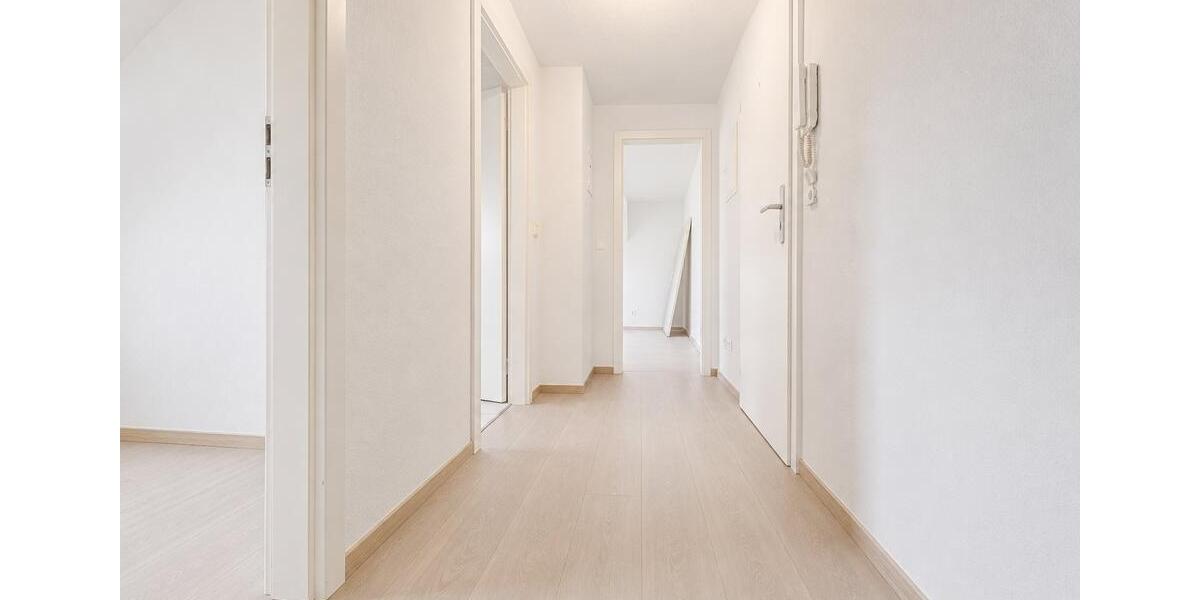 Dachgeschoßwohnung Zittau - 2 Zimmer, 52 m&sup2;, 330&euro; | Angebot:26482998