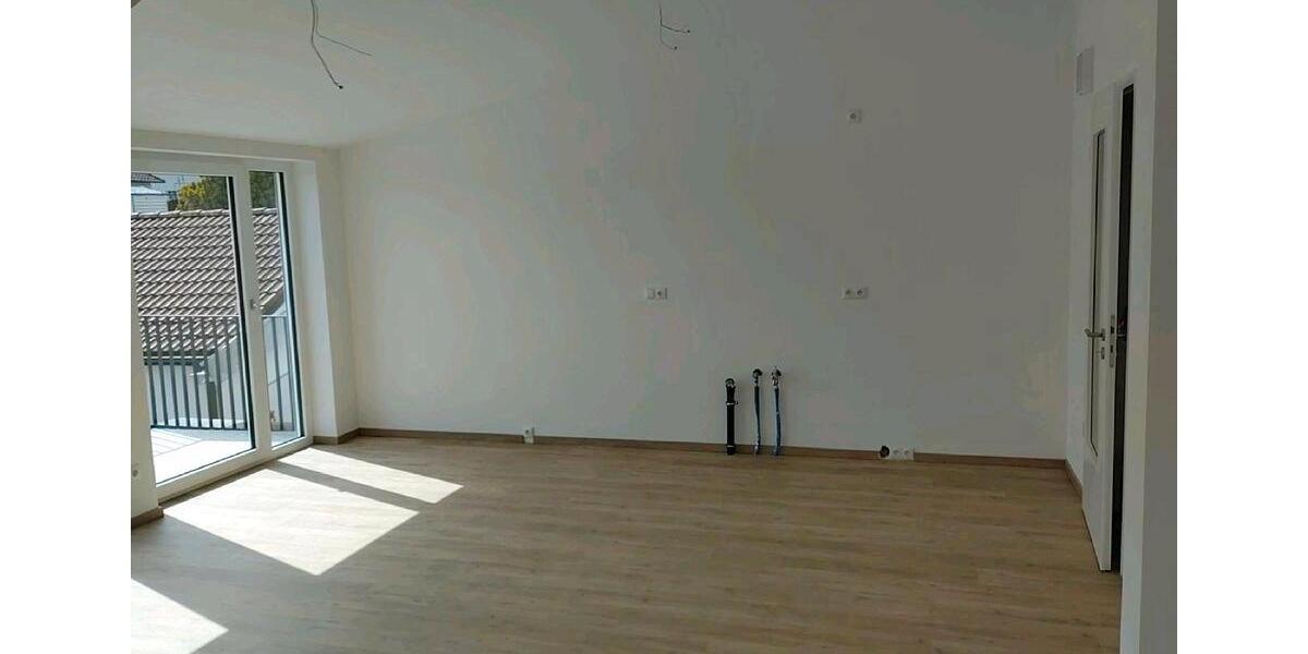 Dachgeschoßwohnung Kempten (Allgäu) Auf der Halde - 2 Zimmer, 75 m&sup2;, 1.050&euro; | Angebot:26323436