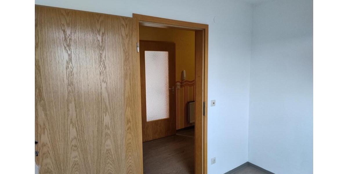 Dachgeschoßwohnung Irmenach - 3 Zimmer, 96 m&sup2;, 500&euro; | Angebot:25873815
