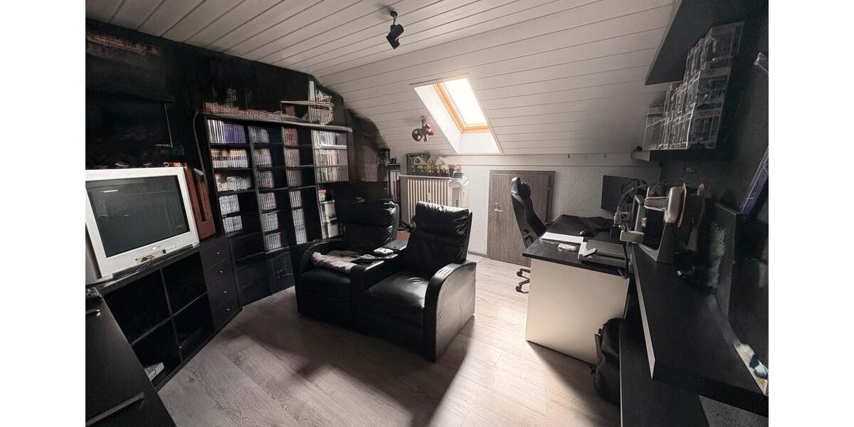 Dachgeschoßwohnung Manching - 3.5 Zimmer, 85 m&sup2;, 850&euro; | Angebot:26706088