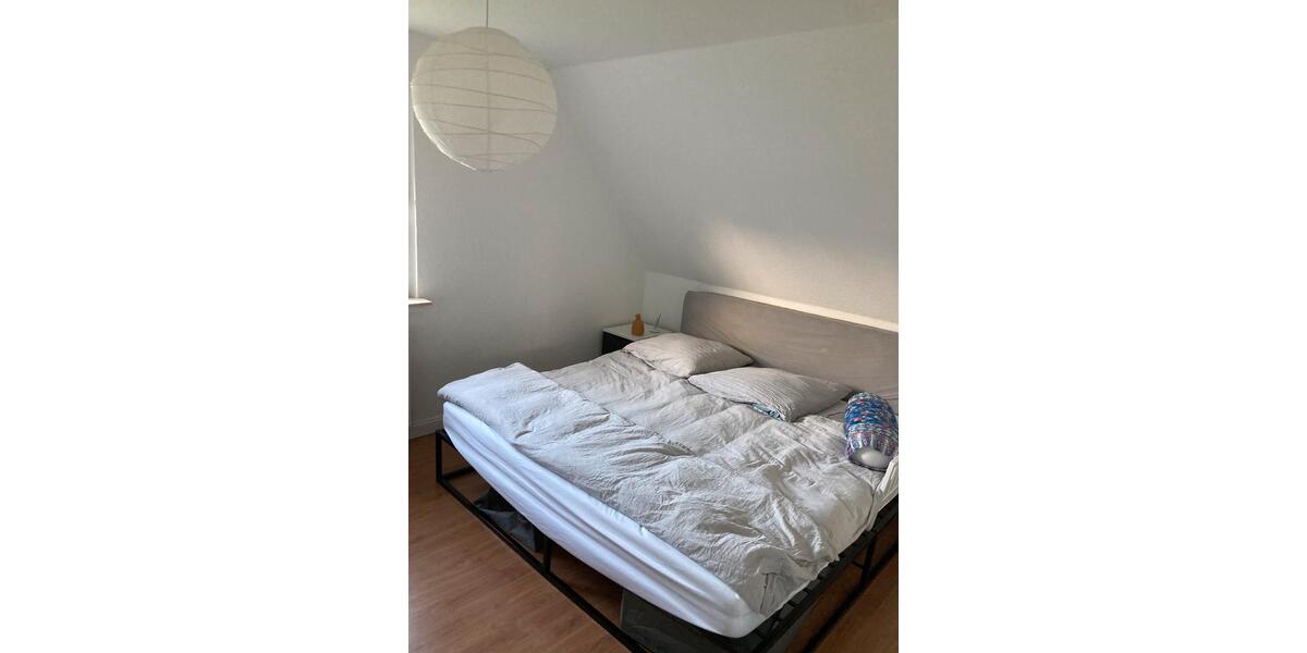 Wohnen auf Zeit Olpe - 7 Zimmer, 156 m&sup2;, 90&euro; | Angebot:25875321