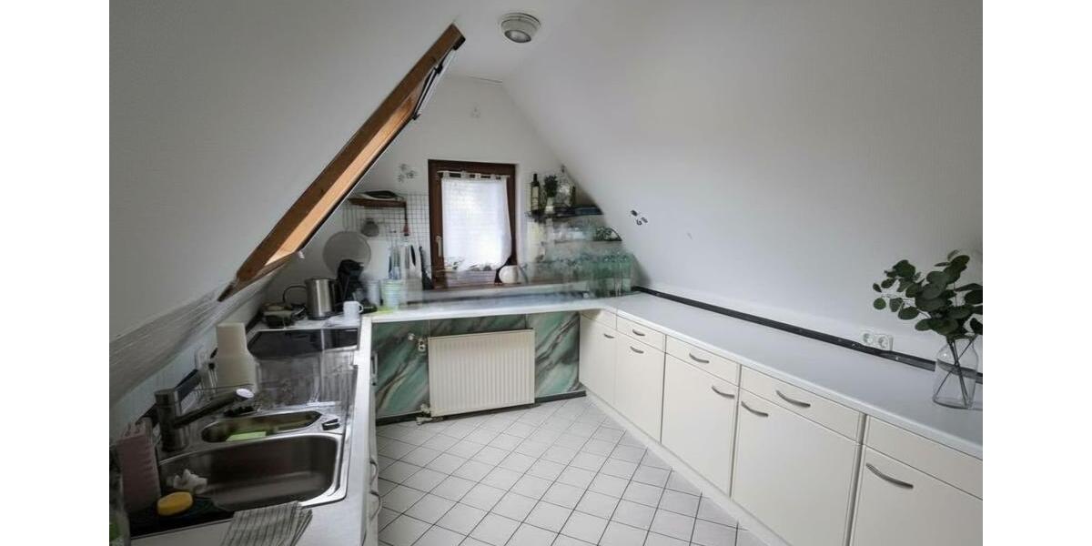 Etagenwohnung Gladenbach - 5 Zimmer, 140 m&sup2;, 1.100&euro; | Angebot:24878847