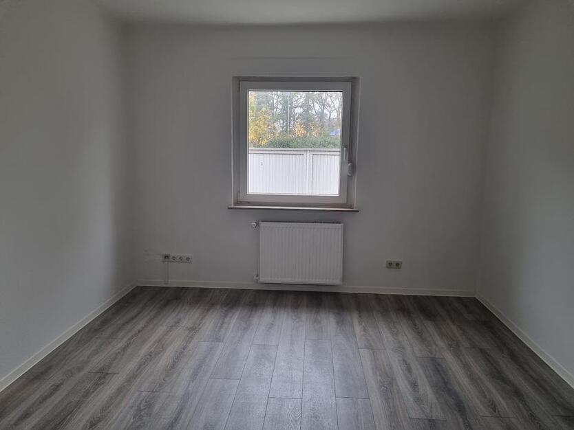 Kleine renovierte Wohnung in Beckum Roland zimmer