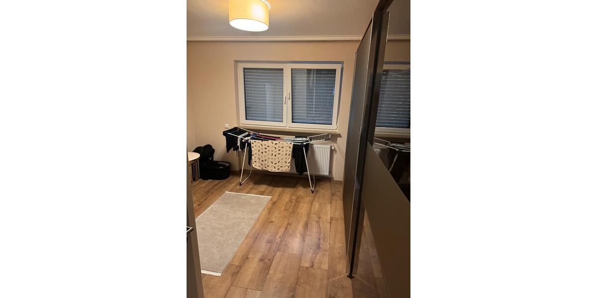 Erdgeschoßwohnung Biebesheim am Rhein - 4 Zimmer, 102 m&sup2;, 1.200&euro; | Angebot:24756685