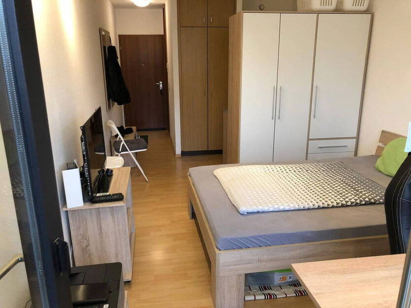 Komfort-Appartement mit Südbalkon und Tiefgarage - möbliert, uninähe