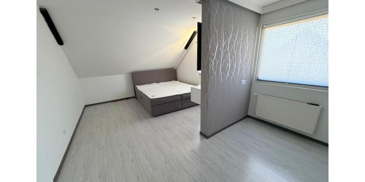Dachgeschoßwohnung Wiehl - 2 Zimmer, 51 m&sup2;, 550&euro; | Angebot:26442277