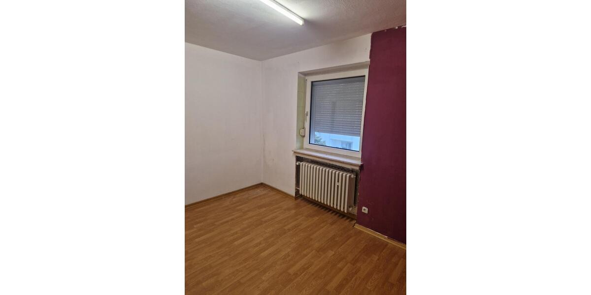 Etagenwohnung Halle - 4 Zimmer, 92 m&sup2;, 850&euro; | Angebot:25805532