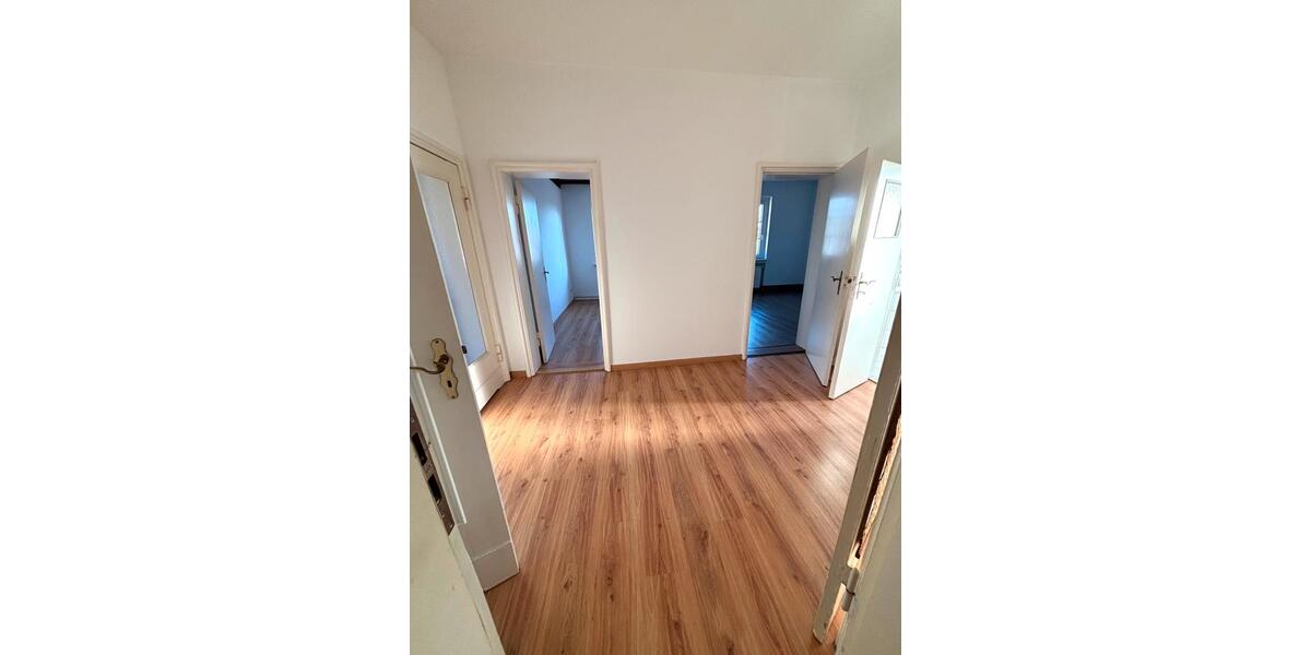 Etagenwohnung Köthen (Anhalt) - 4 Zimmer, 92 m&sup2;, 600&euro; | Angebot:25905081