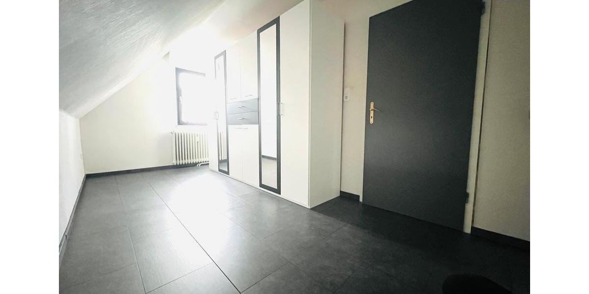 Dachgeschoßwohnung Menden (Sauerland) - 4 Zimmer, 80 m&sup2;, 840&euro; | Angebot:24749917