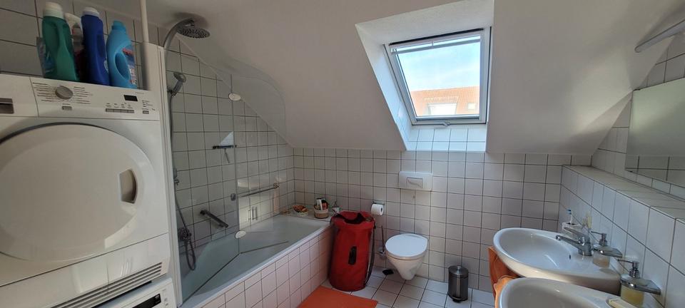 Dachgeschoßwohnung Ostfildern - 4 Zimmer, 83 m&sup2;, 1.200&euro; | Angebot:25170885