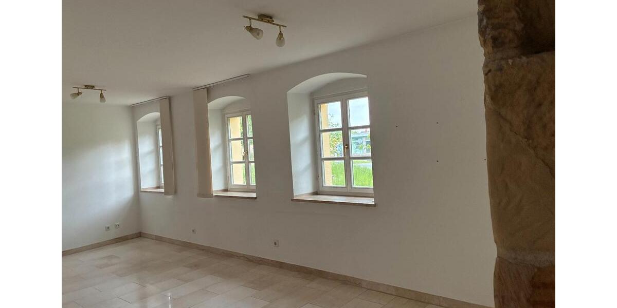 Etagenwohnung Amberg - 2 Zimmer, 100 m&sup2;, 950&euro; | Angebot:26644971