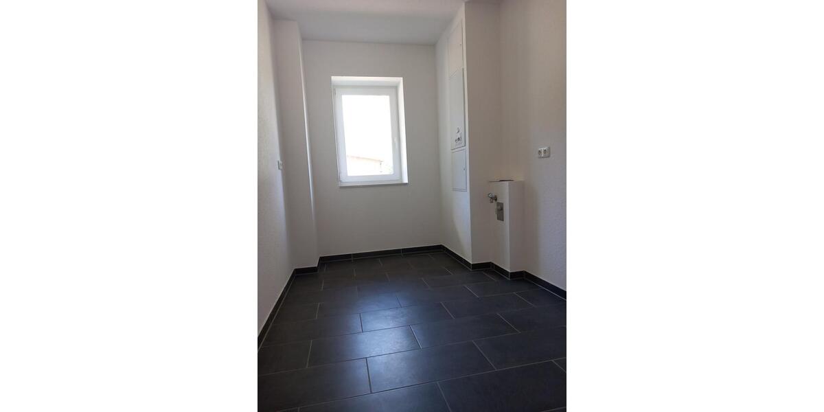 Erdgeschoßwohnung Wittenburg - 5 Zimmer, 150 m&sup2;, 1.200&euro; | Angebot:25099265