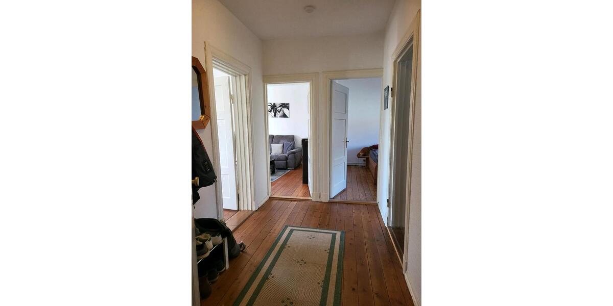 Dachgeschoßwohnung Flensburg - 3 Zimmer, 64 m&sup2;, 599&euro; | Angebot:25810800