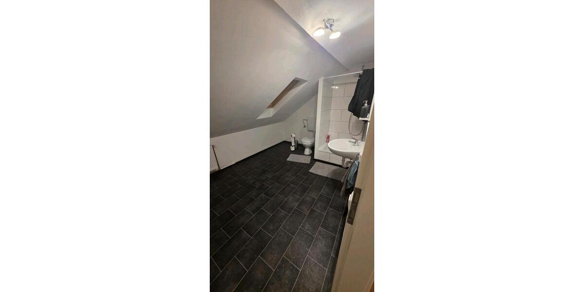 Dachgeschoßwohnung Viersen - 2 Zimmer, 40 m&sup2;, 350&euro; | Angebot:25067690