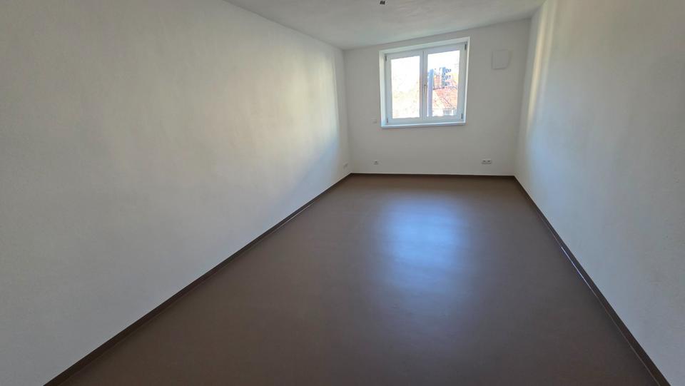 Etagenwohnung Deggendorf - 4 Zimmer, 101 m&sup2;, 980&euro; | Angebot:24562918