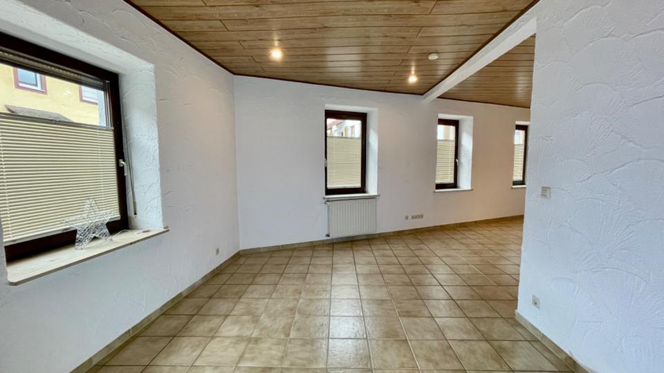 Doppelhaushälfte Bad Dürkheim - 5 Zimmer, 170 m&sup2;, 1.500&euro; | Angebot:25397053