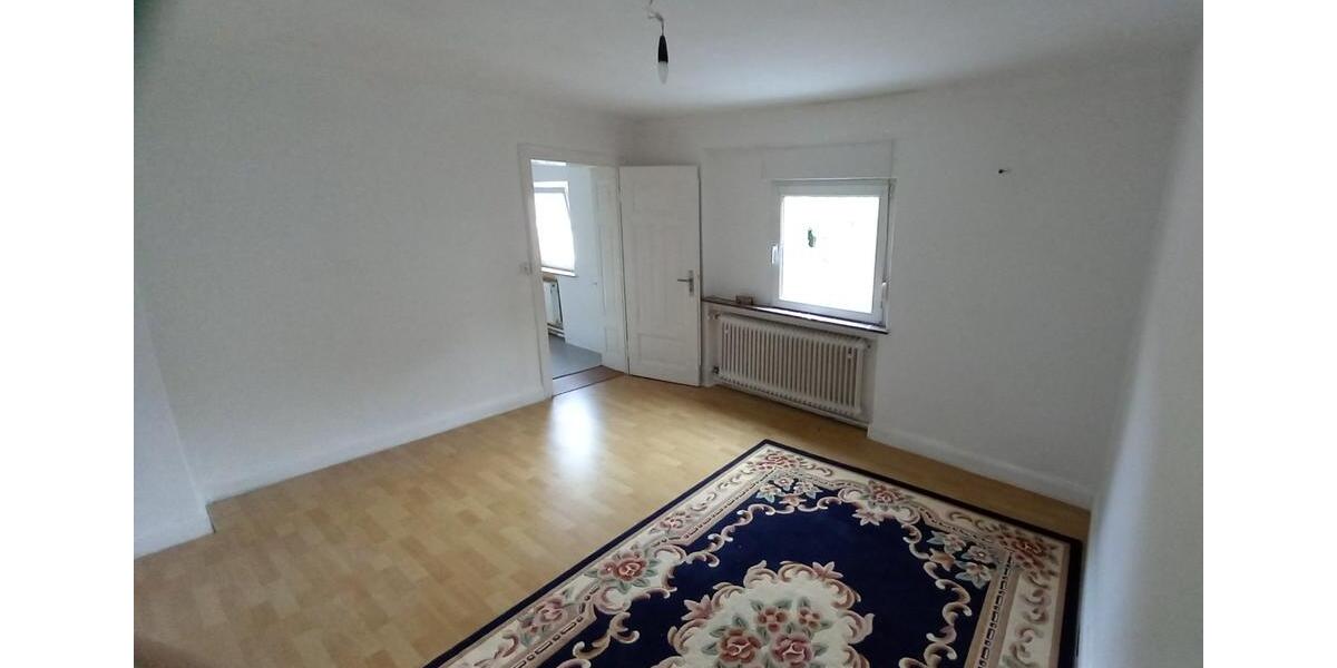 Etagenwohnung Niederneisen - 5 Zimmer, 140 m&sup2;, 990&euro; | Angebot:24524613