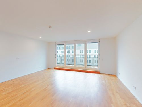 Etagenwohnung Stuttgart - 2 Zimmer, 95 m&sup2;, 1.570&euro; | Angebot:26177018