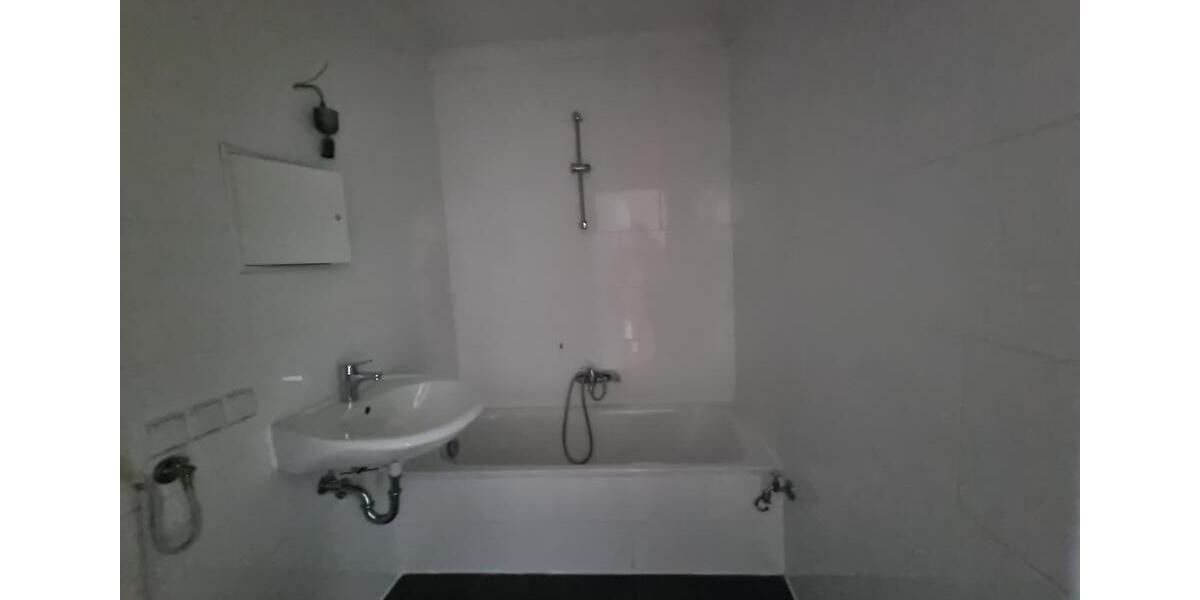 Etagenwohnung Burg - 4 Zimmer, 69 m&sup2;, 380&euro; | Angebot:25977968