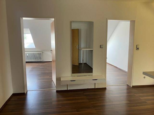 Etagenwohnung Wiesbaden Dotzheim - 3 Zimmer, 82 m&sup2;, 850&euro; | Angebot:26244621
