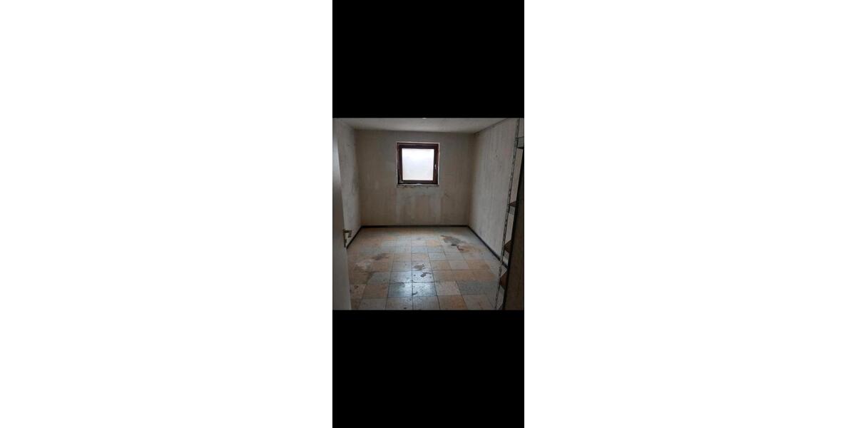 Dachgeschoßwohnung Egenhausen - 3 Zimmer, 73 m&sup2;, 880&euro; | Angebot:26475883