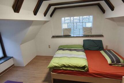 Haus Häusle Alleinstehend inkl. Garage Stellplatz u. Garten zimmer
