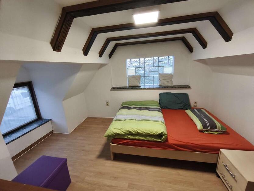 Haus Häusle Alleinstehend inkl. Garage Stellplatz u. Garten zimmer
