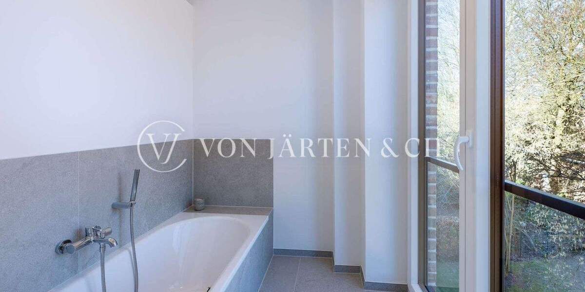 Mehrfamilienhaus, Wohnhaus Hamburg Nienstedten - 6 Zimmer, 206 m&sup2;, 5.000&euro; | Angebot:24708985