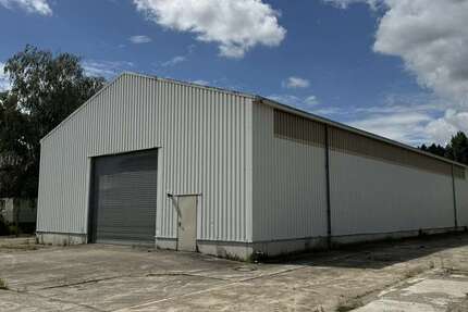 Halle in Kamenz 1.800 € 450 m² zimmer