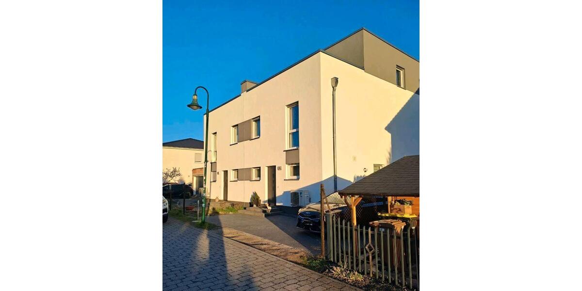 Doppelhaushälfte Ahrensfelde - 5 Zimmer, 158 m&sup2;, 2.350&euro; | Angebot:26126339