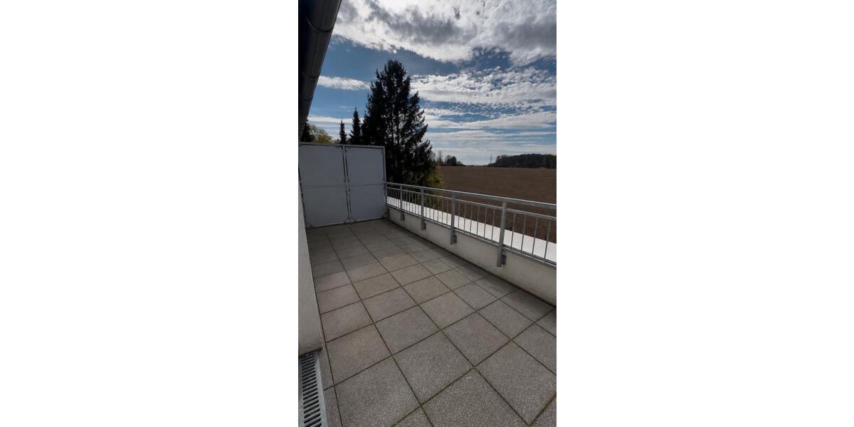 Dachgeschoßwohnung Lage - 3 Zimmer, 80 m&sup2;, 450&euro; | Angebot:26424018