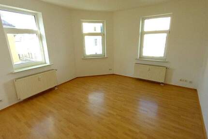 Wohnung Werdau - 3 Zimmer, 66 m&sup2;, 330&euro; | Angebot:26228774