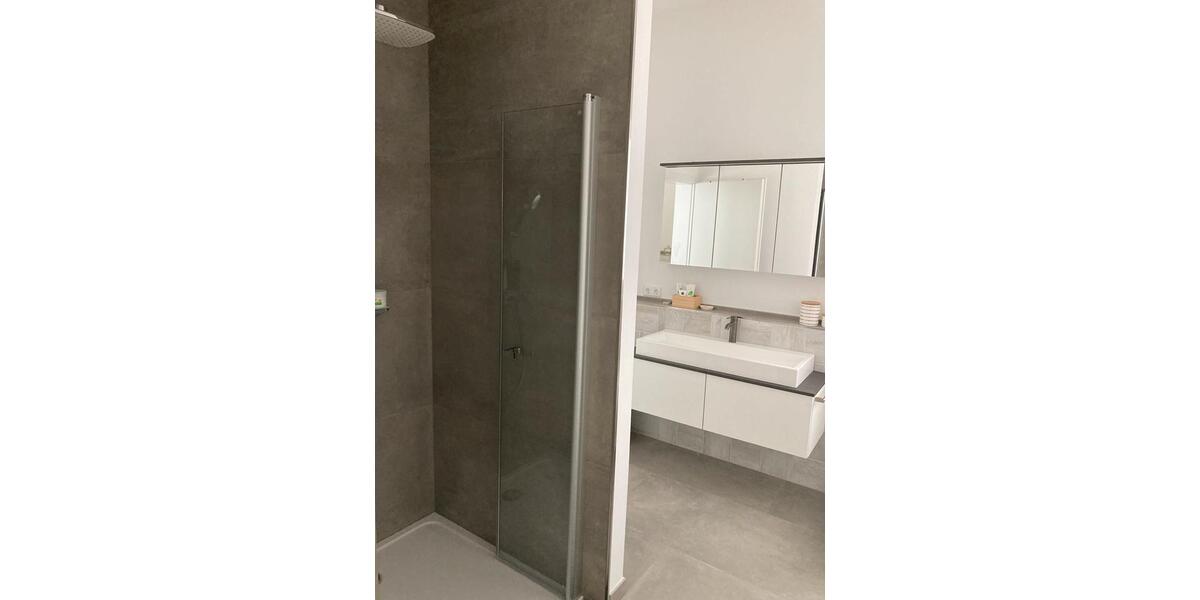 Hochparterre Naila - 3 Zimmer, 100 m&sup2;, 1.000&euro; | Angebot:25905391